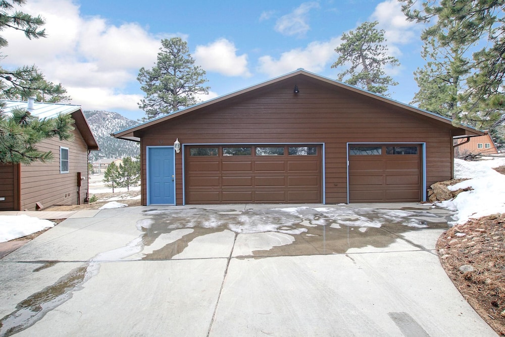 Aspen Grove Getaway Ev#3196 2 Bedroom Condo by RedAwning view 2
