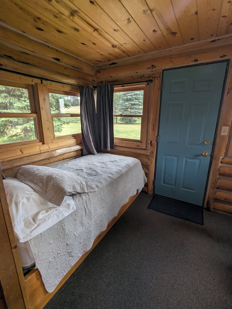 Gold Camp Cabins