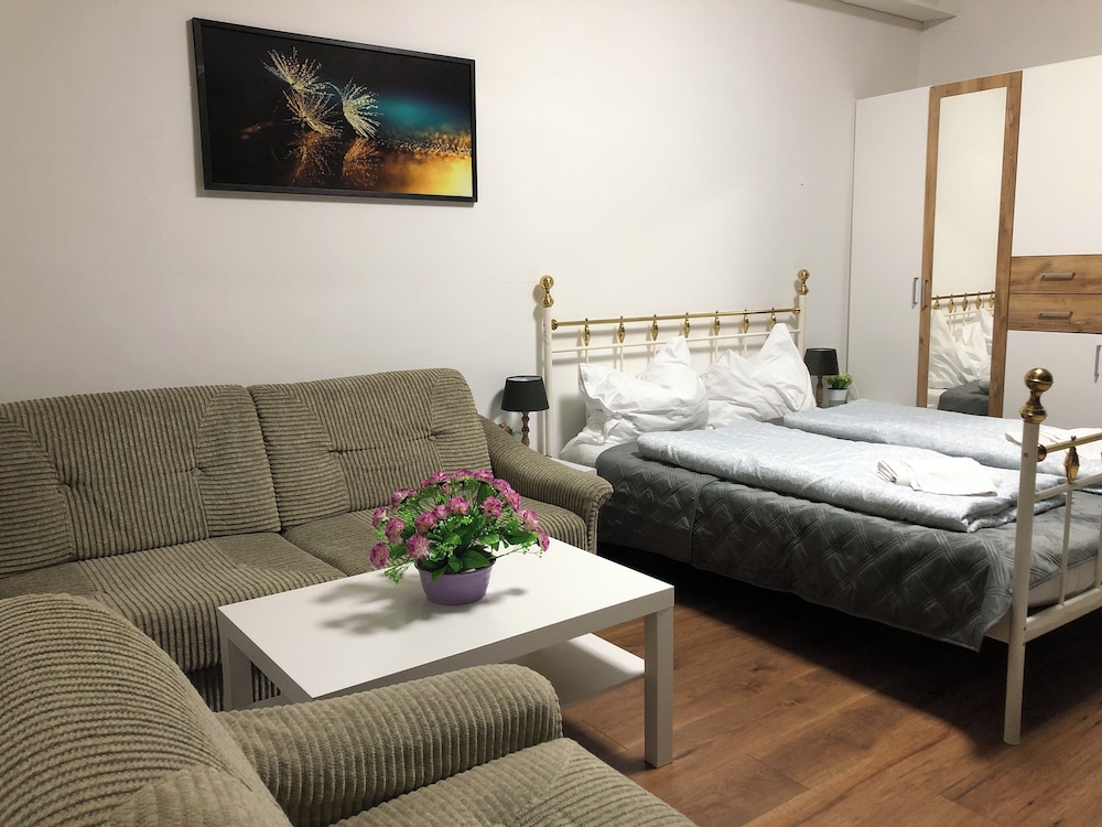 Modern 2BR Apartment Near Danube