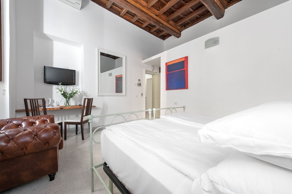 PALAZZO OLIVIA - RESIDENZA LEUTARI