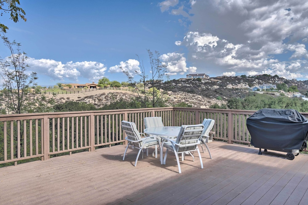 Hilltop Hideaway in Temecula Wine Country