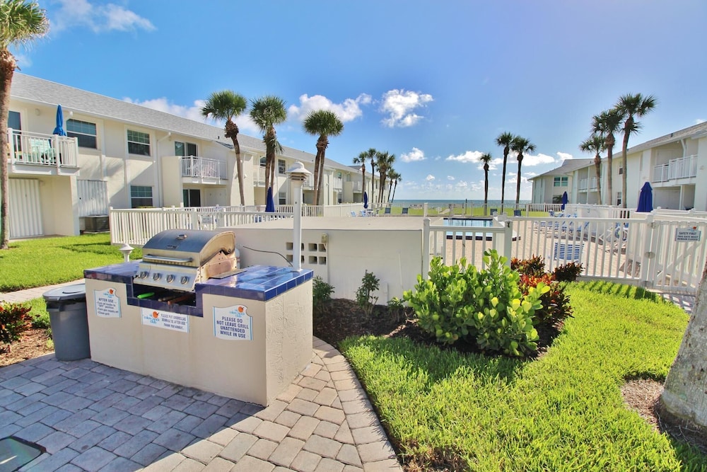 Colony Beach Club 139