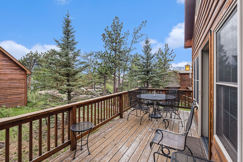 Cozy Solitude Cabins - Estes Park CO