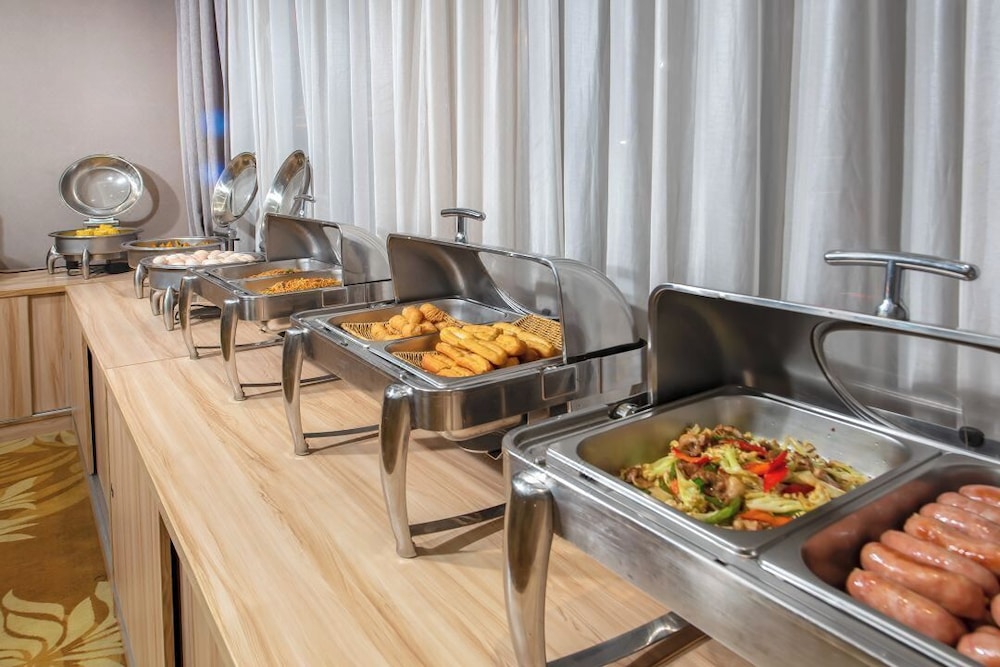 Vienna International Hotel (Shenzhen Airport Hangcheng)