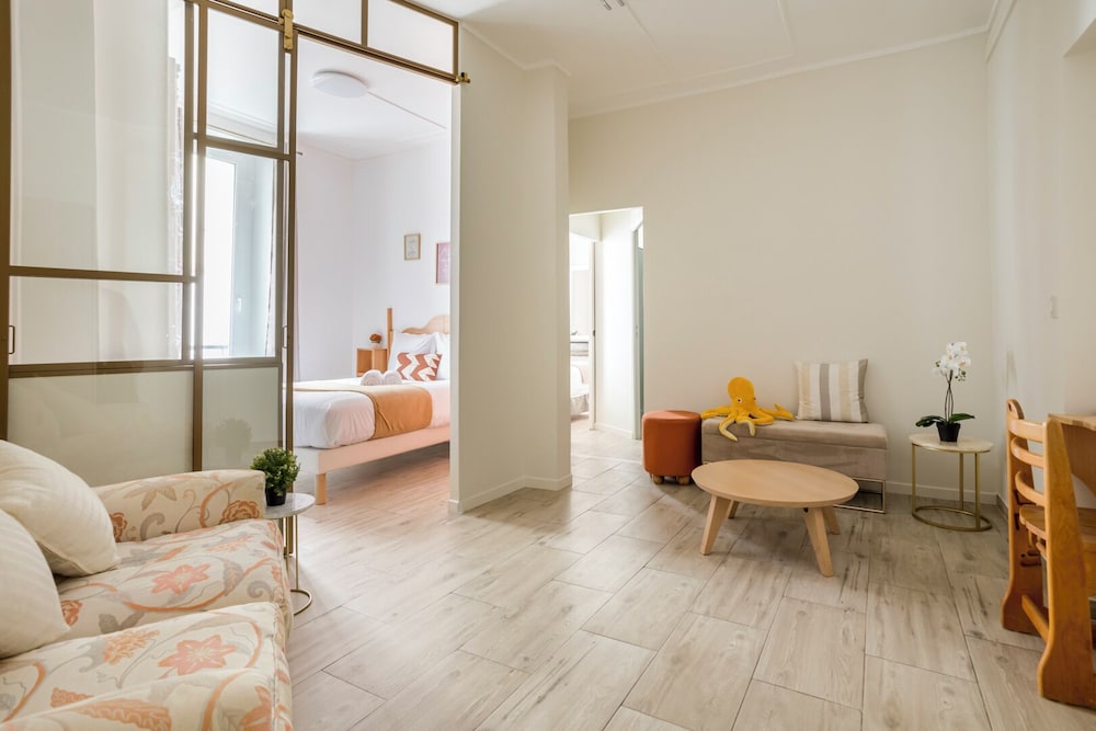 Reva Suites