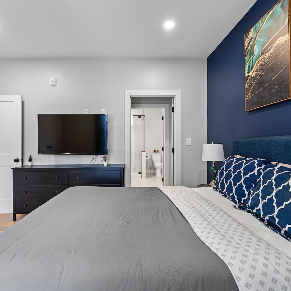 Boston Vacations - Luxury 2BD 2BA Near Logan Airport and T Station - Property Image 13