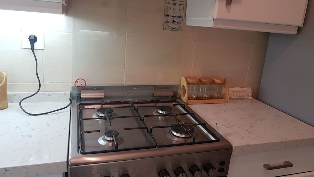 1 New Bedroom Apartment on Airport Road