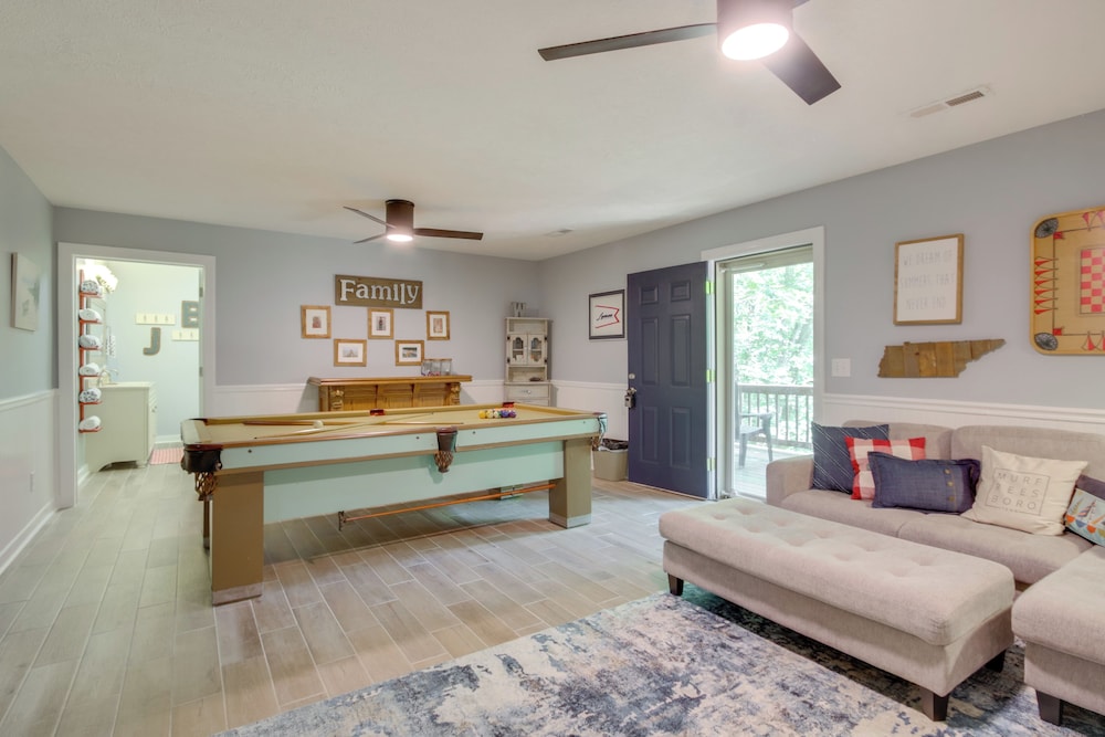 3 Mi to Pickwick Lake: Spacious Family Getaway