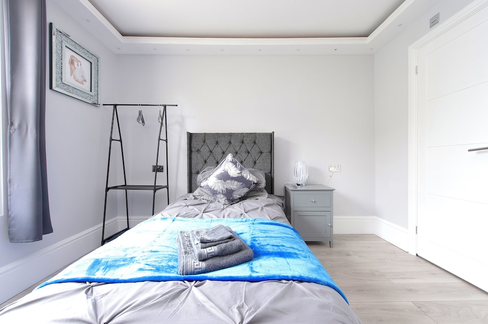 The Pond House - Ensuite Rooms