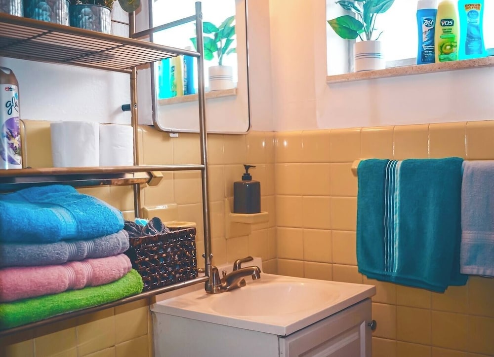 Cozy Studio in Hollywood, FL - Pet Friendly & Parking