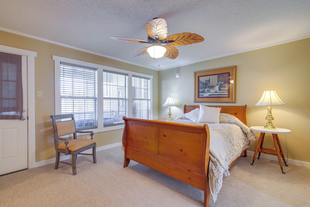 Steps to Tunica Lake: Outdoor Retreat w/ Fire Pit