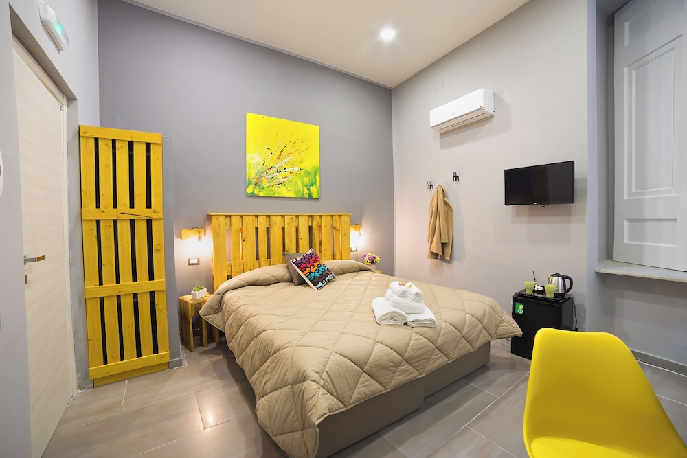 H.R. BOUTIQUE PORTO NAPOLI CENTRO by ClaPa Group Dislocated Hospitality