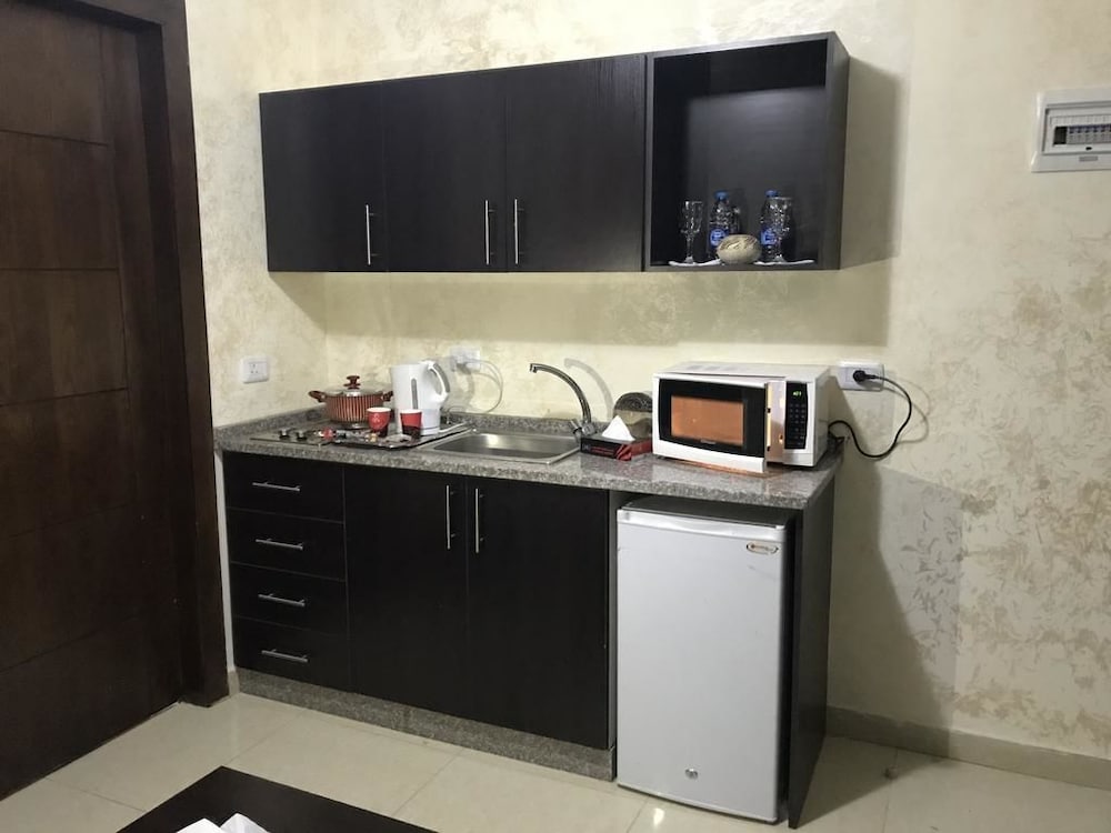Al Haneen Hotel Apartments