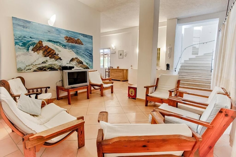 AL FARO VINTAGE HOTEL -SPIAGGIA LA CINTA-SAN TEODORO