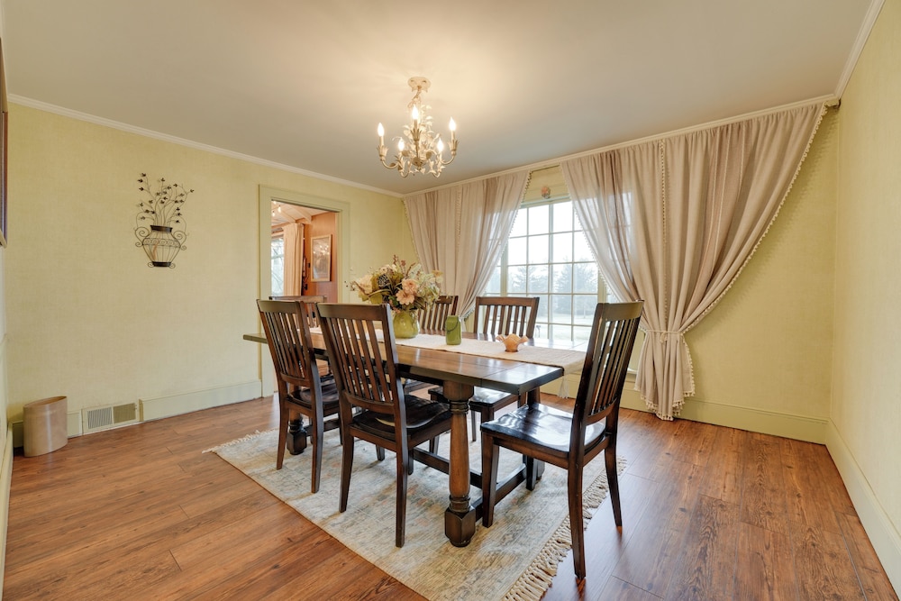 Cozy Hillsdale Home 1 Mi to Baw Beese Lake! - Property Image 11