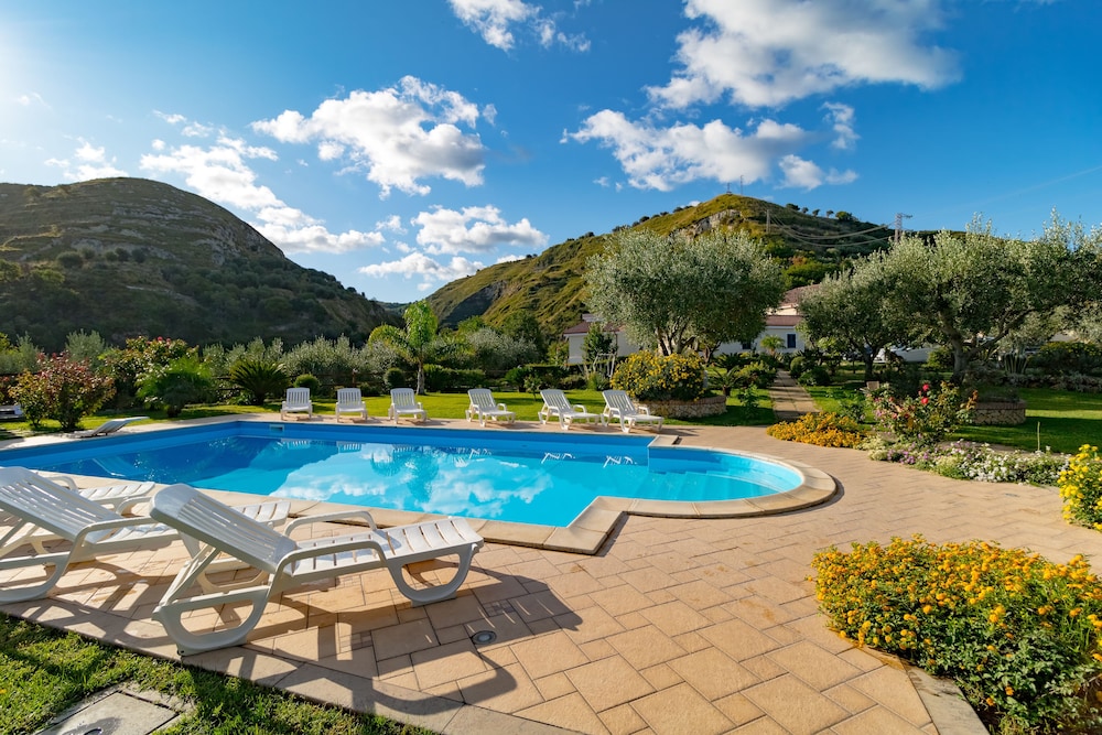 Villa Garden