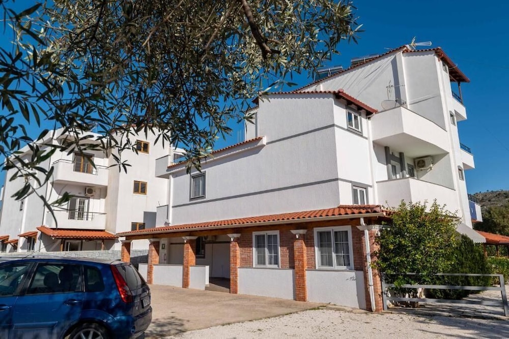 Aktea Apartments