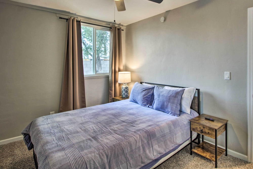 Charming Home ~ 7 Mi to Downtown Tucson!