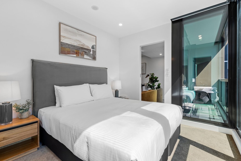 Remarkable 3-bed With City Views & Swimming Pool