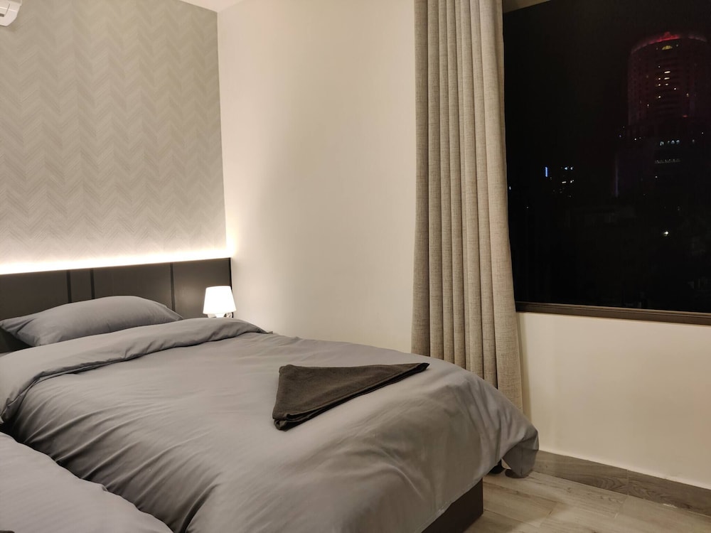 Luxury Room 42m Near Downtown And All Services view 3