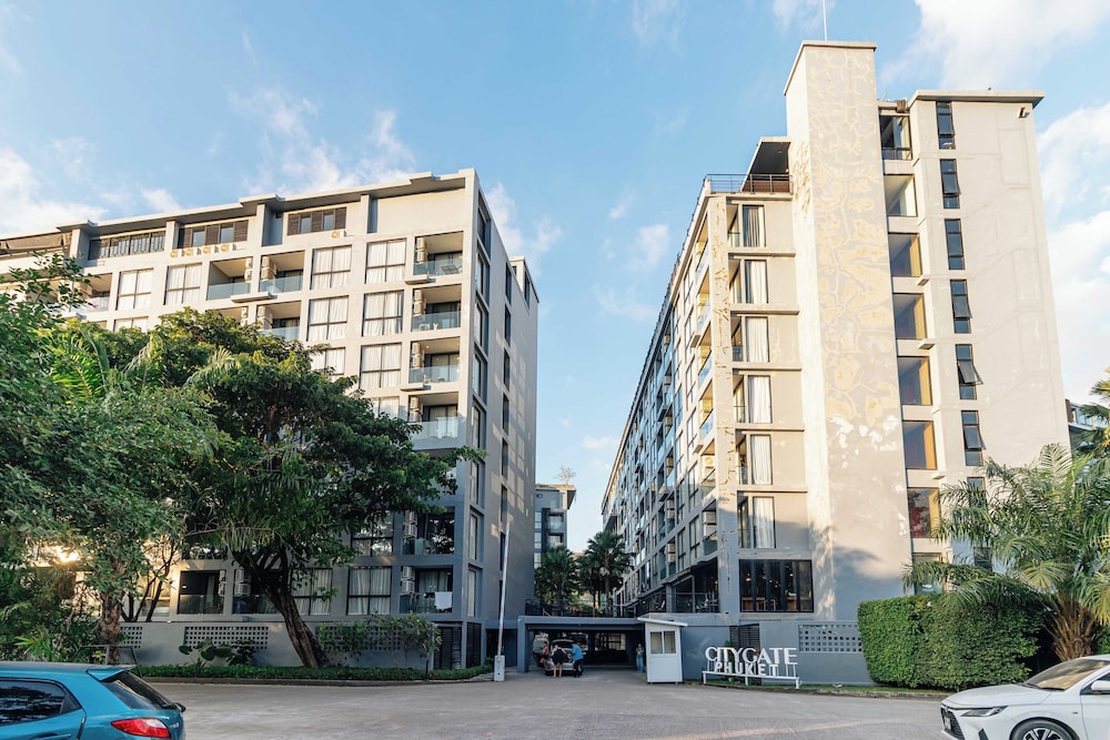 Condo with Full Facilities C255