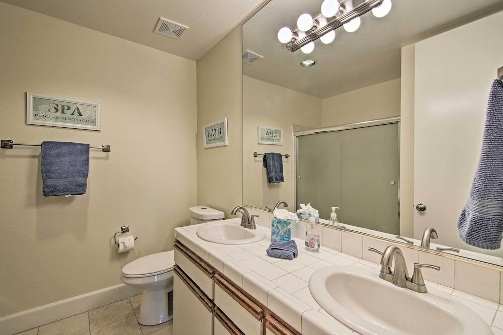 Cathedral City Condo on Golf Course w/ Patio!