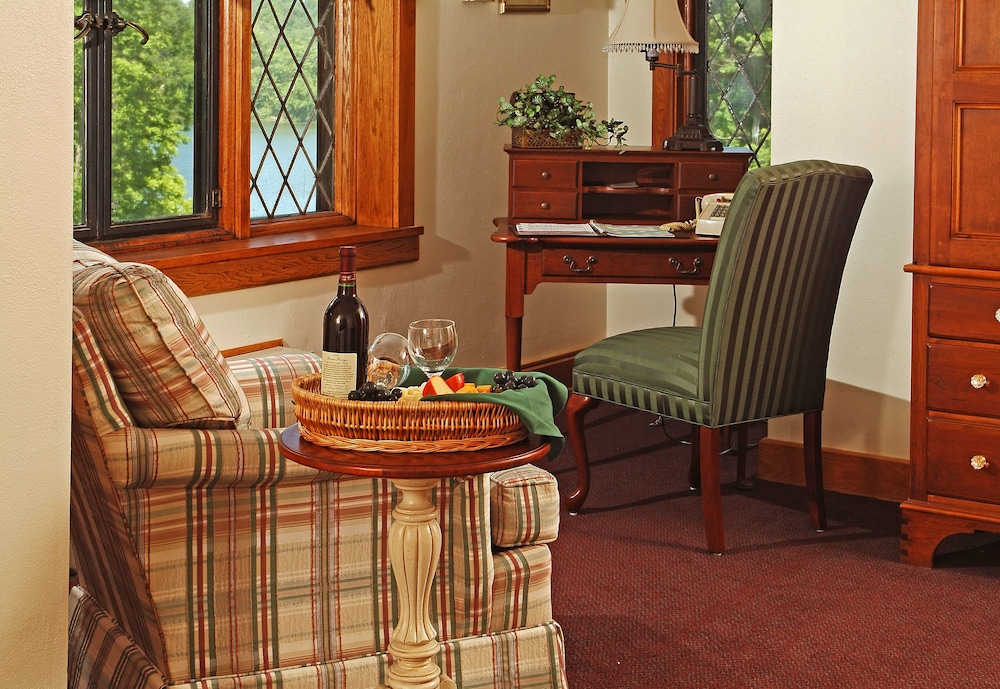 Punderson Manor Lodge and Conference Center