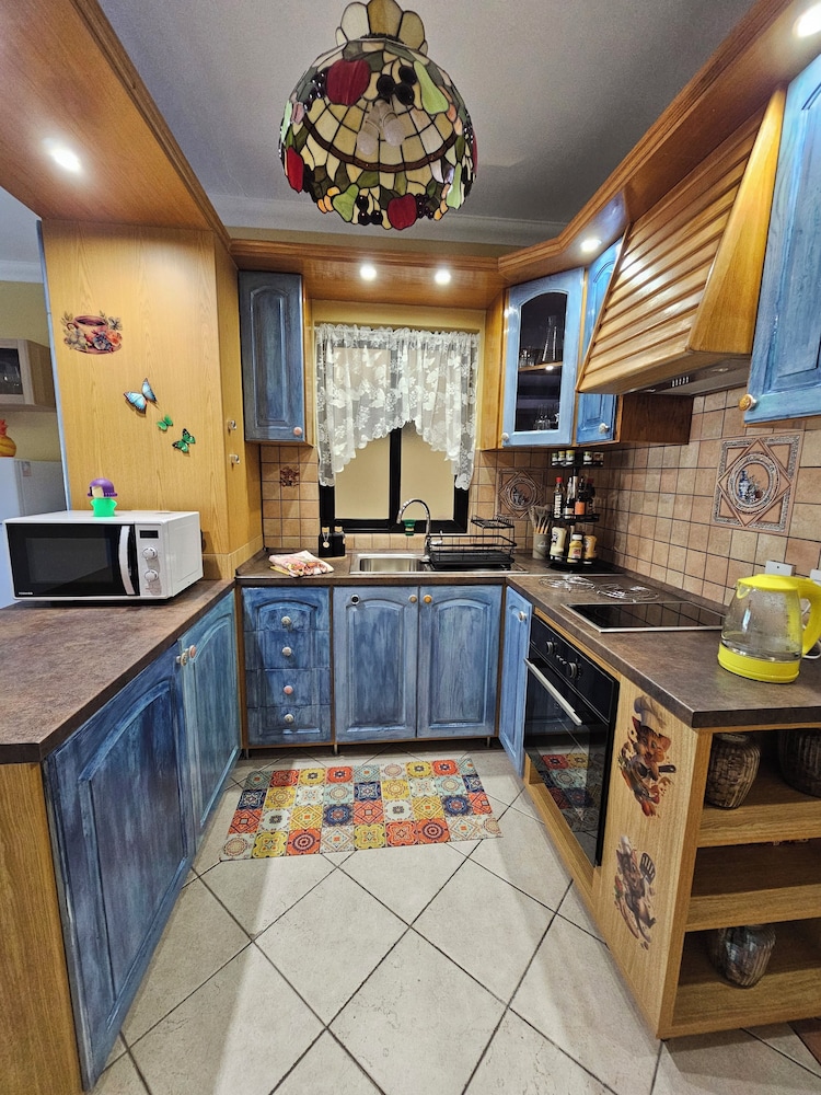 Country View Apartment