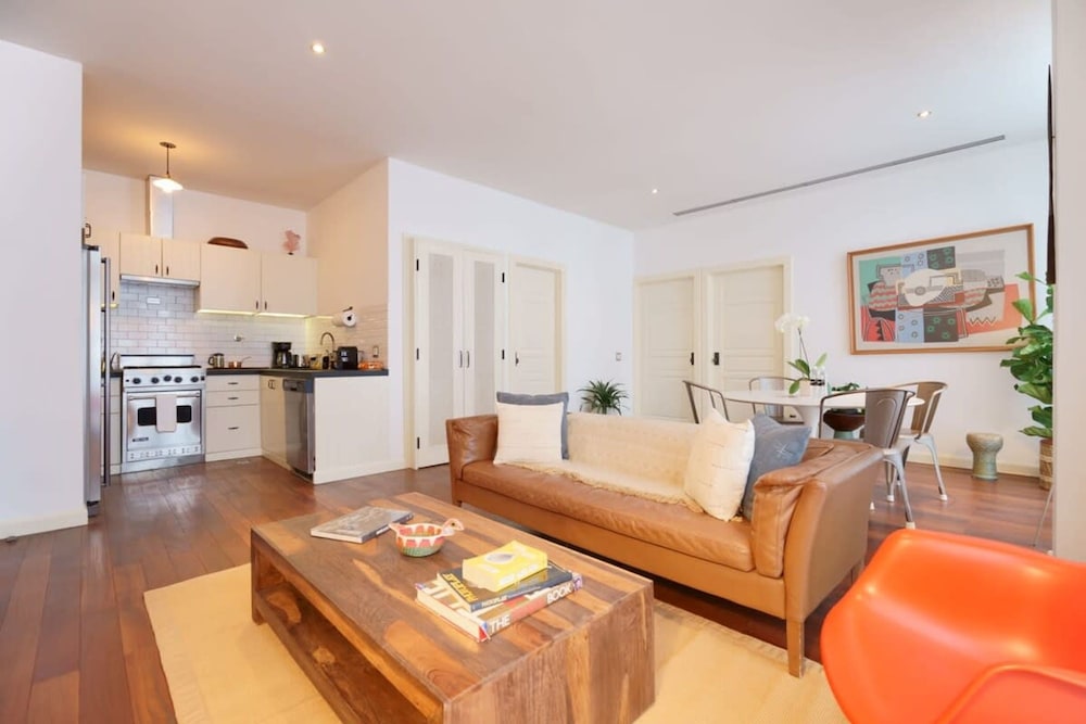 w Stunning 2BR With Balcony in Casco Viejo view 5