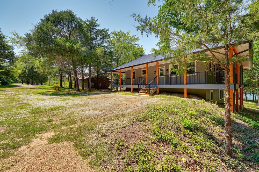Table Rock Lake Vacation Rental With Swim Dock! view 4