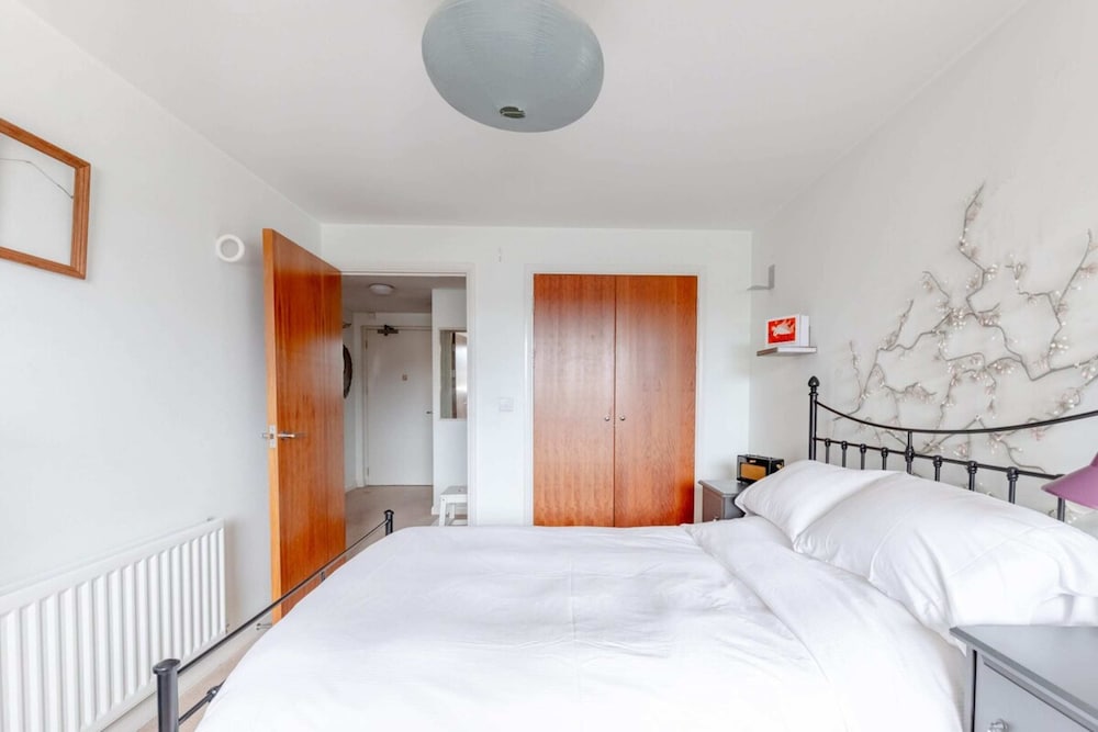 Warm & Inviting 1bedroom Flat With Patio, Camden Town!
