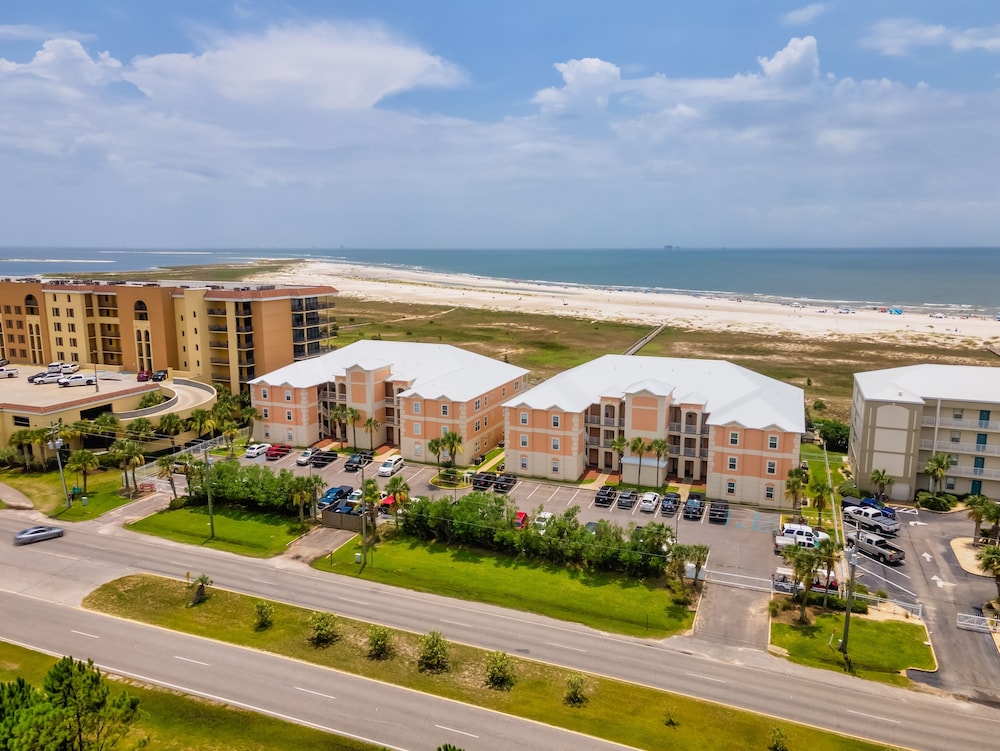 Dauphin Luv - Beach Club #201 4 Bedroom Condo
