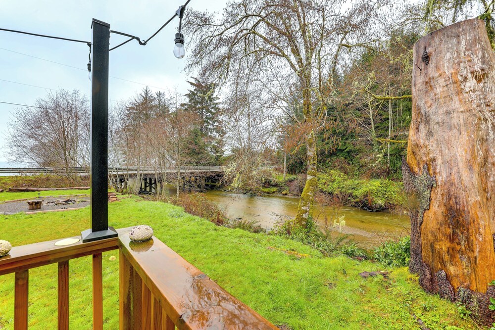 Walk to Beach: Creek-front Sekiu Home w/ Fire Pit!