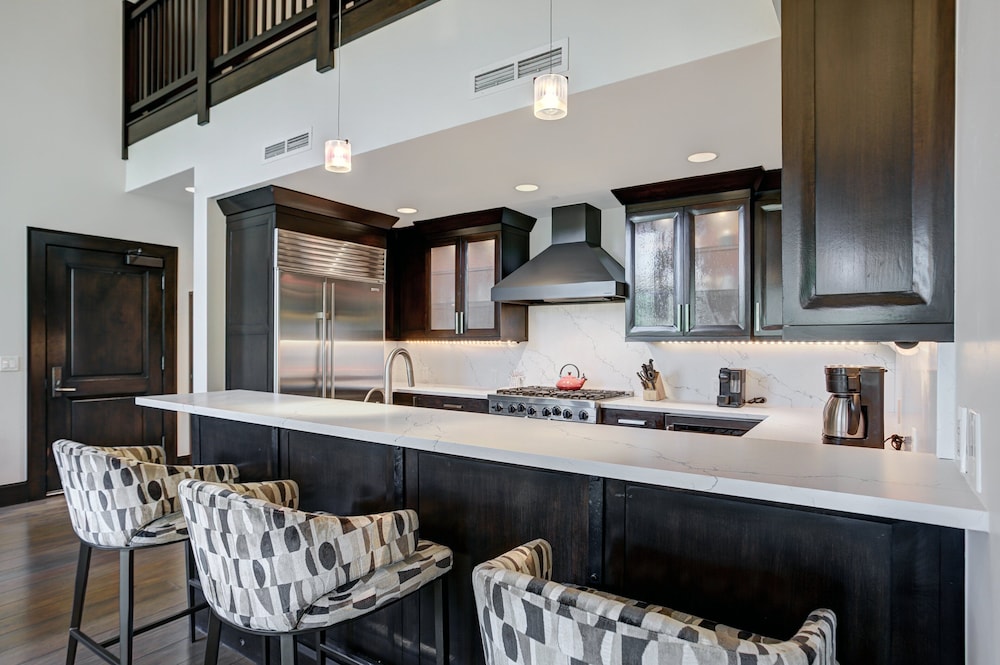 Ski-in/ski-out 3br+loft Condo, Bachelor Gulch 3 Bedroom Condo