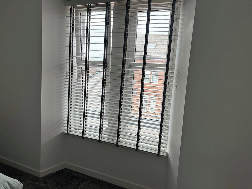 Central 3-bed Seaside Apartment - Sleeps 5