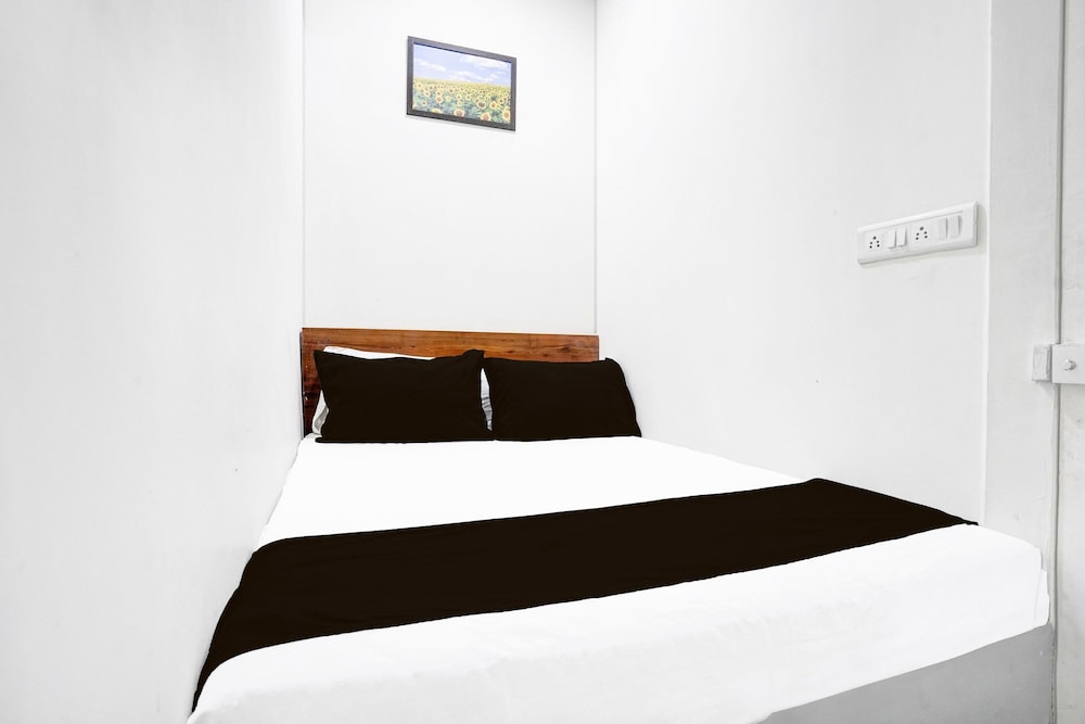 Super Hotel O BKC Santacruz East