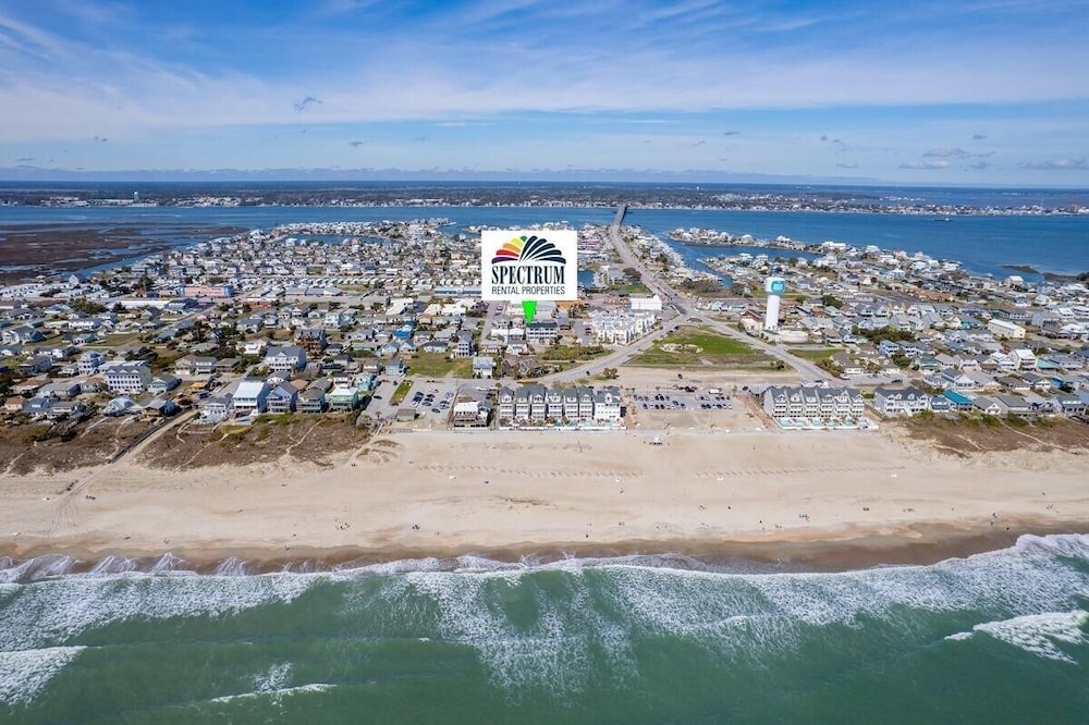 Salty Dalty & Three Buoys 3 Bedroom Townhouse