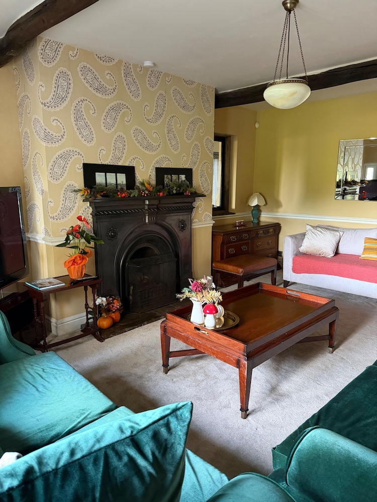 Grange Cottage Retreat in Bolton
