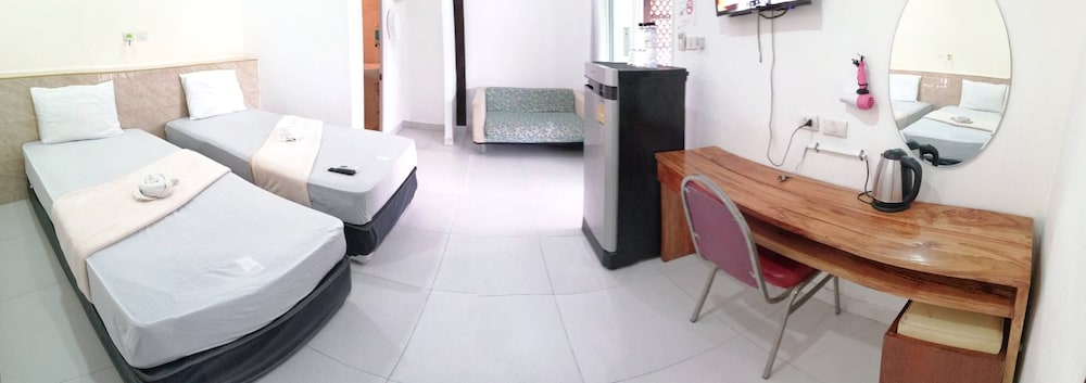 Imperial Lodges Family Guesthouse view 5