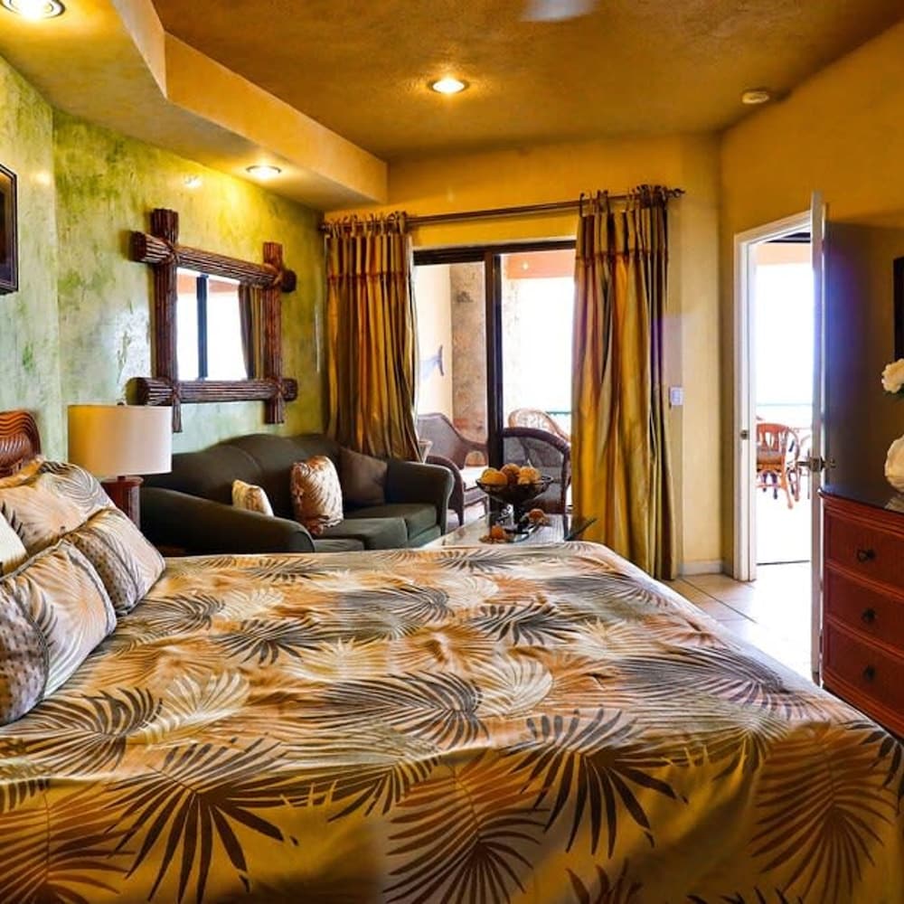 Beautiful Condo on Sandy Beach Sonoran Sea