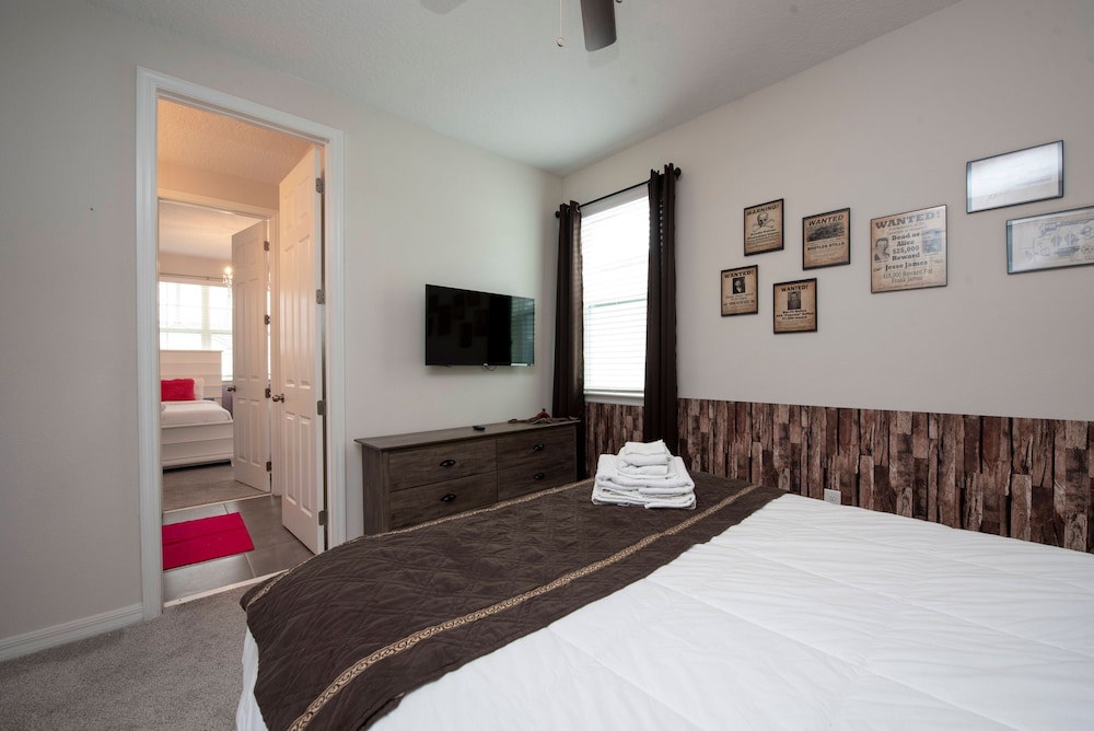 1799 Amazing 9Bd Near Disney