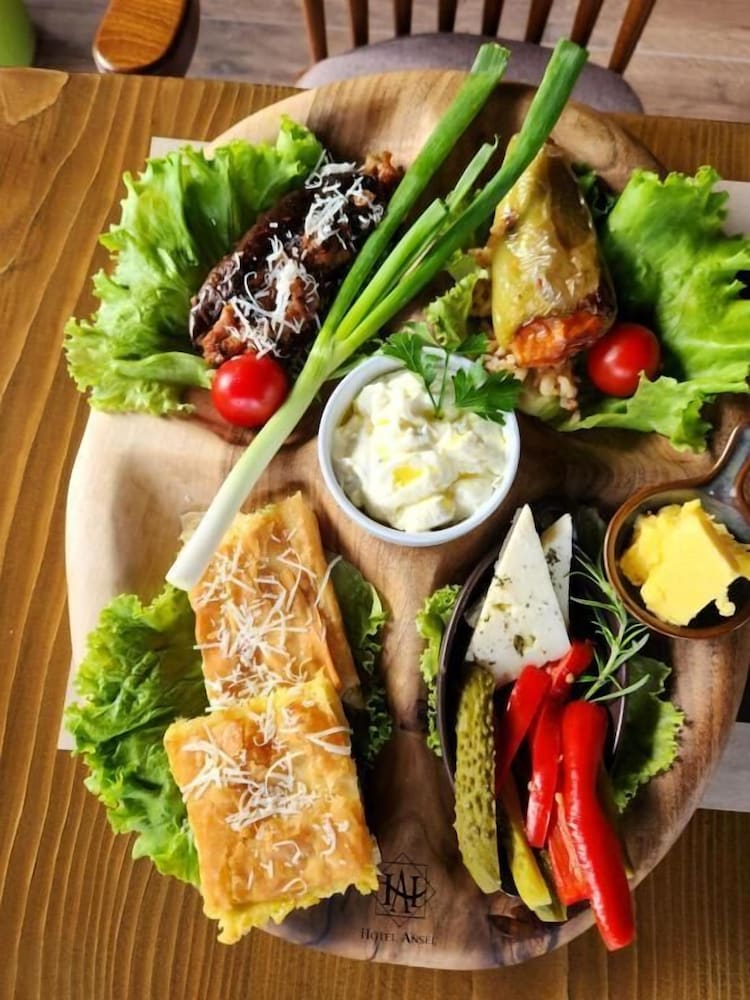 HOTEL & TRADITIONAL FOOD ANSEL
