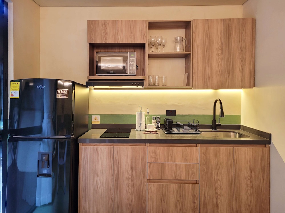w Attractive 2BR w Balcony in Poblado