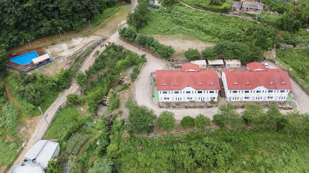 Tongyoung Macaio Pension view 5
