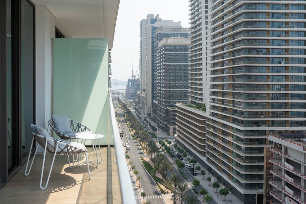KeyRock - Dubai Marina with Pool & Gym