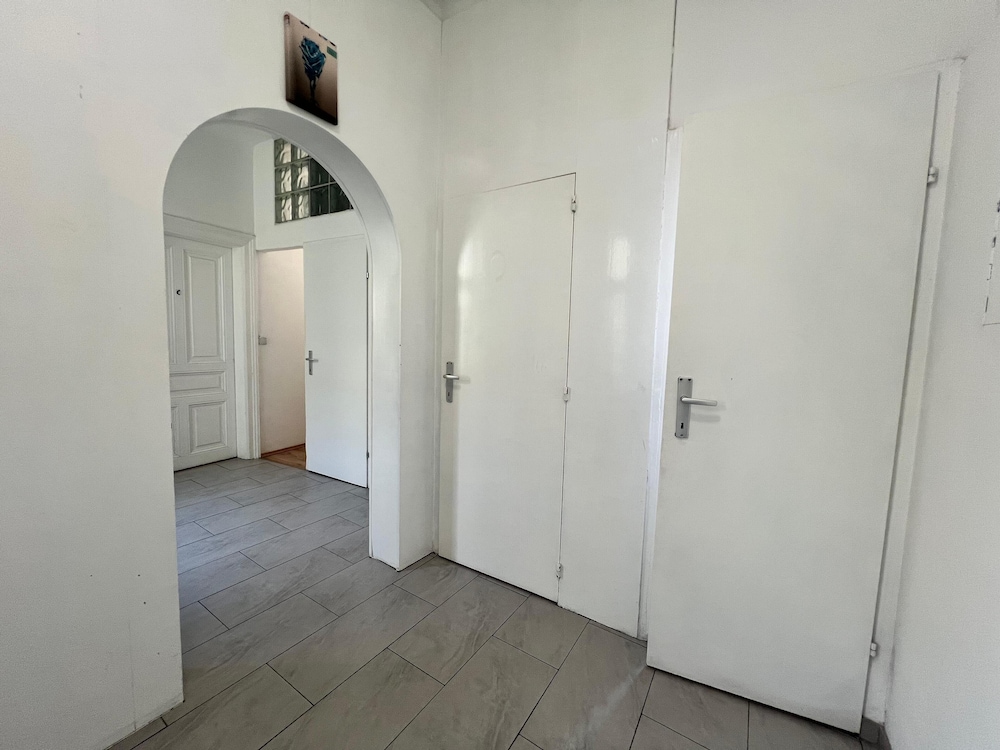 Spacious 4BR Stay Vienna for Families