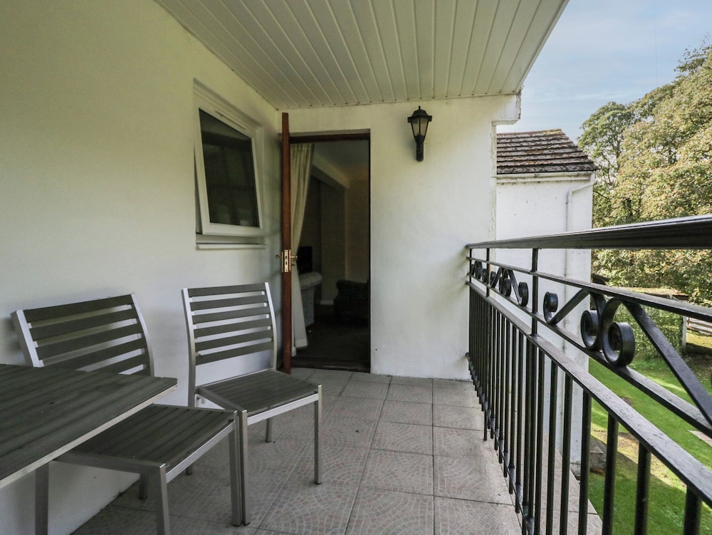 Apartment 3