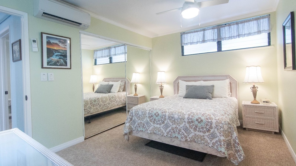 Top Floor - Direct Ocean Front View - Air-conditioned - Vrkcv