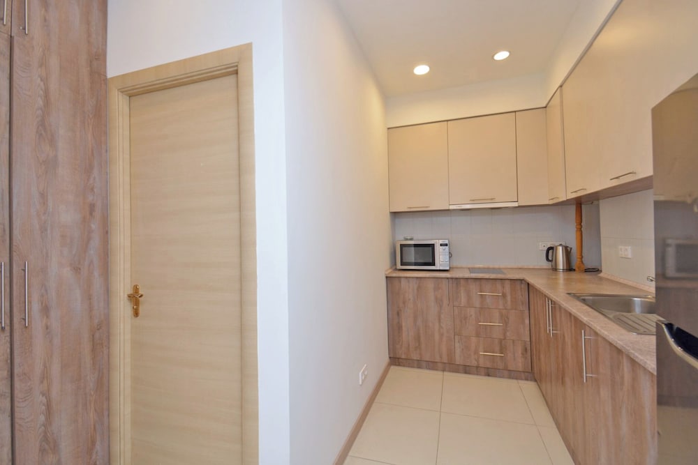 Apartment by Luxe Group PU383