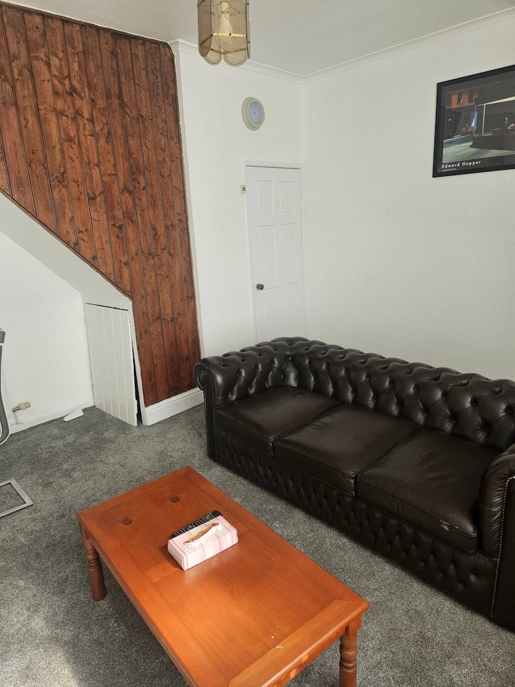 Ad7 Family Guest House